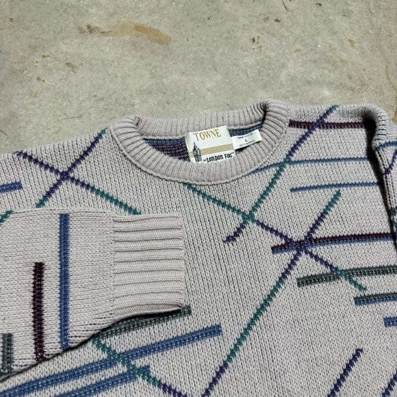 Forte Men's Crewneck Sweater - Light Gray with Blue and Green Accents - Picture 3 of 3